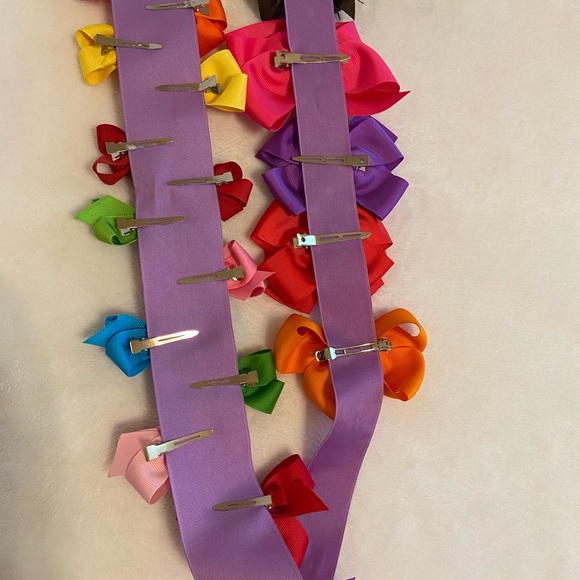 Variety of Hair Bows - Picture 6 of 6